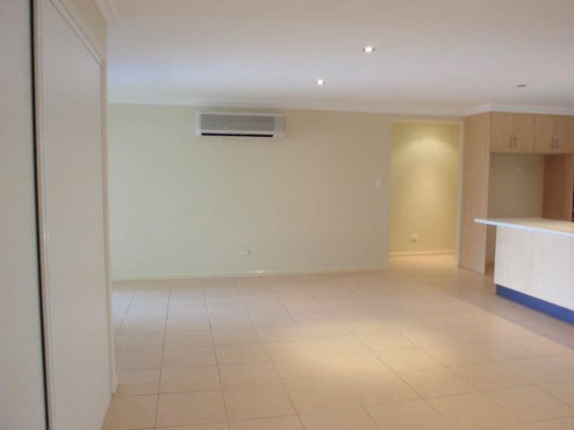 5 Coombs Court, Emerald QLD 4720, Emerald - Thumbnail 6