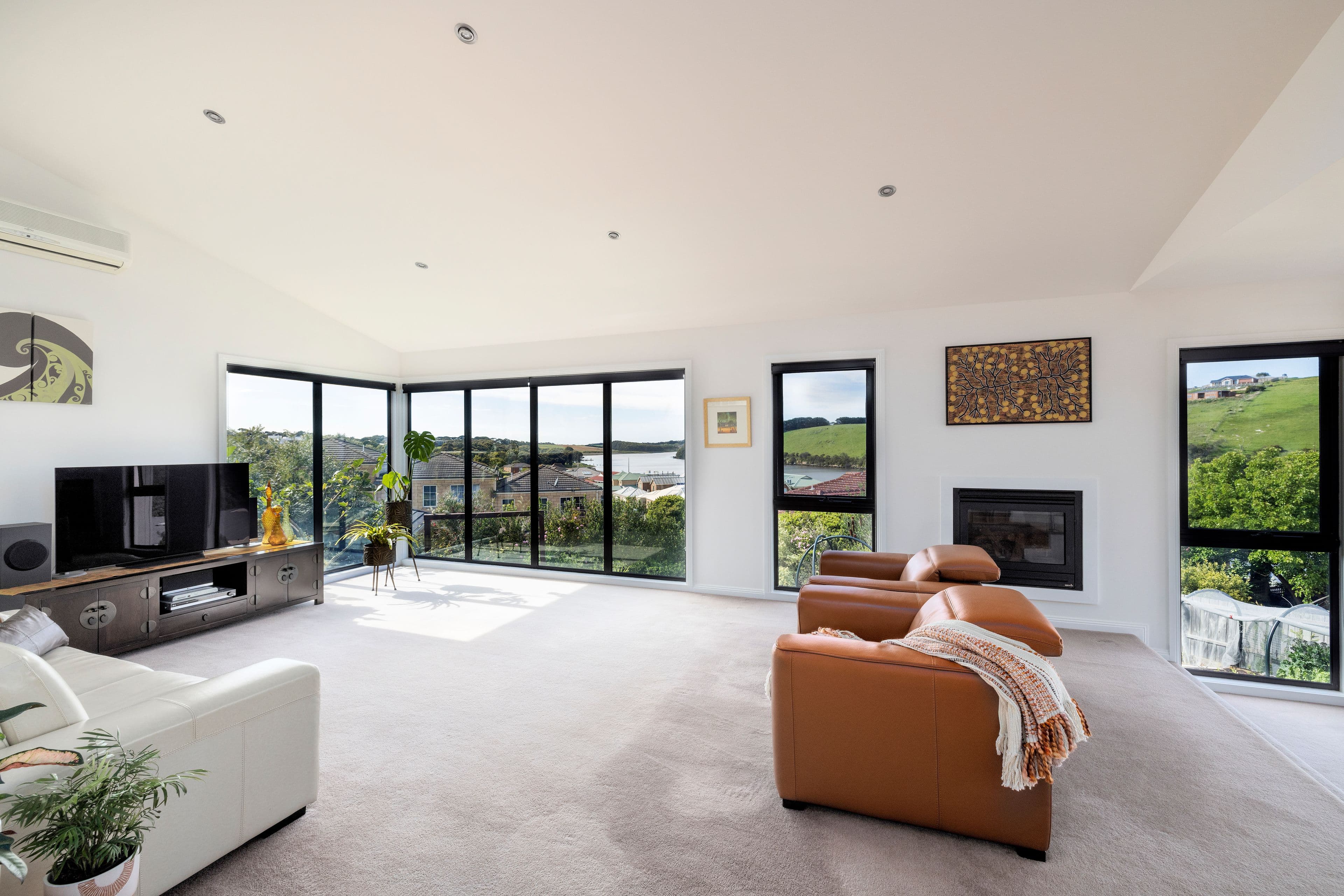 9 GASNIER Loop, Boorooma, Boorooma - Thumbnail 4