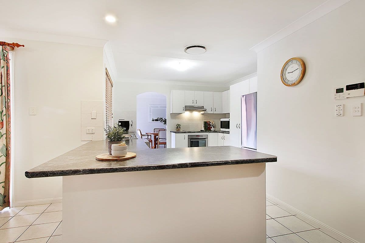 59 Cowell Street, Carindale QLD 4152, Carindale - Thumbnail 2