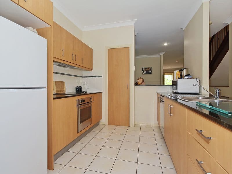 10 Glasshouse Drive, VARSITY LAKES QLD 4227, Varsity Lakes - Thumbnail 3