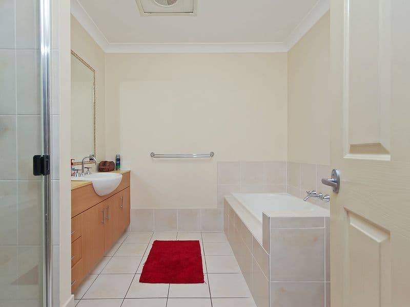 10 Glasshouse Drive, VARSITY LAKES QLD 4227, Varsity Lakes - Thumbnail 6