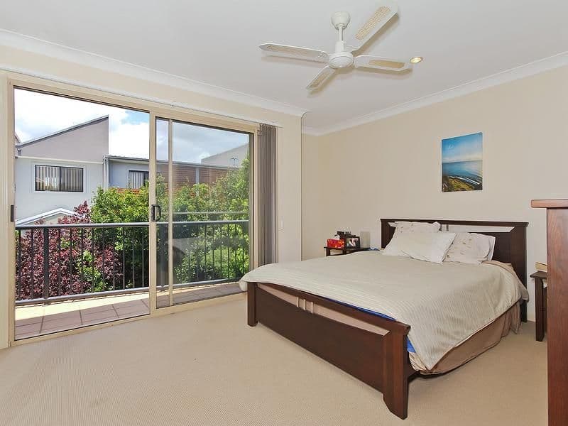 10 Glasshouse Drive, VARSITY LAKES QLD 4227, Varsity Lakes - Thumbnail 8