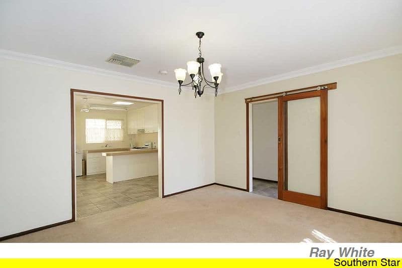18 Banksia Road, CAMILLO WA 6111, Camillo - Thumbnail 4