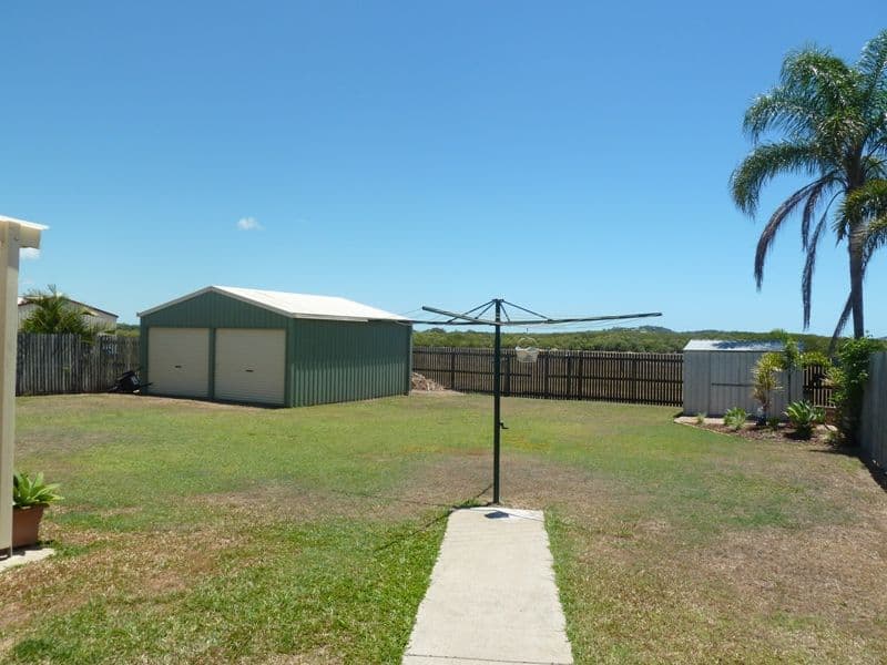 49 Caledonian Drive, BEACONSFIELD QLD 4740, Beaconsfield - Thumbnail 4
