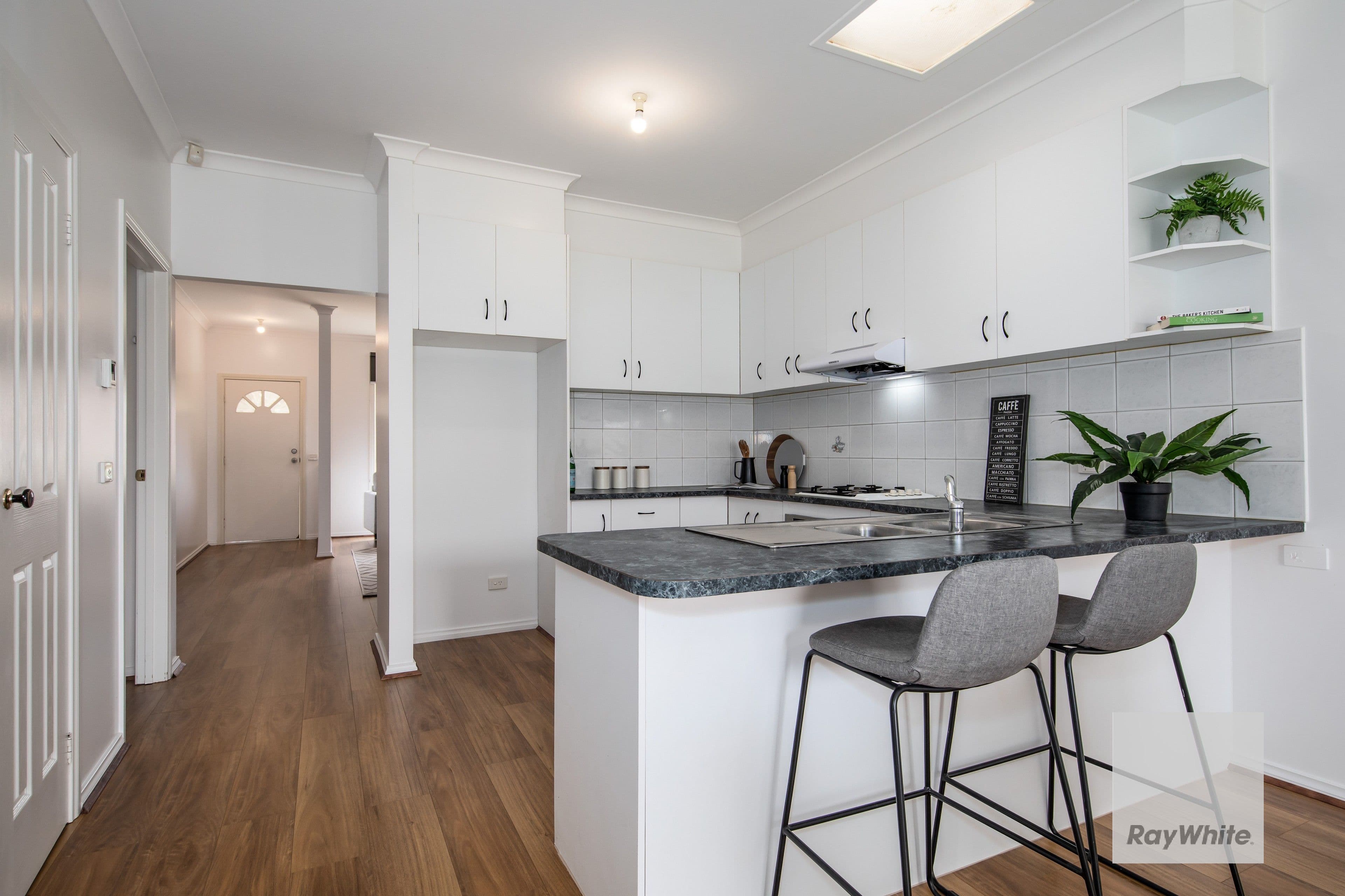 2 Aquanita Crescent, Keilor Downs VIC 3038, Keilor Downs - Thumbnail 4
