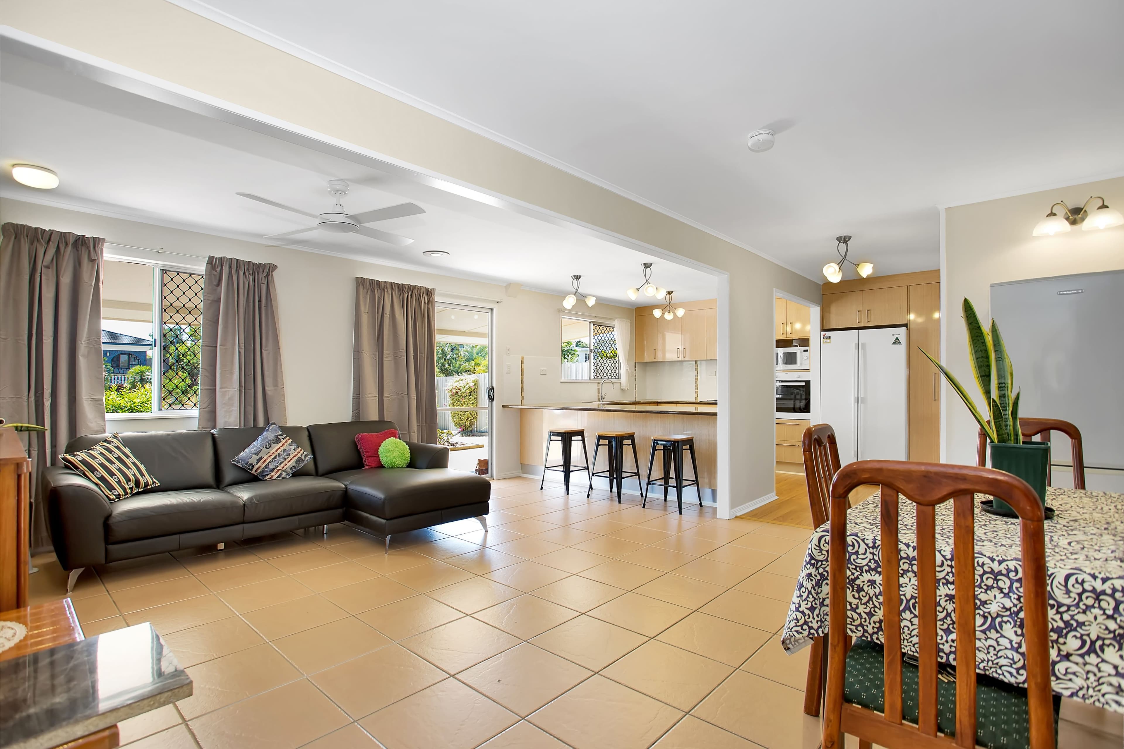 11 Pelican Street, Slade Point QLD 4740, Slade Point - Thumbnail 4