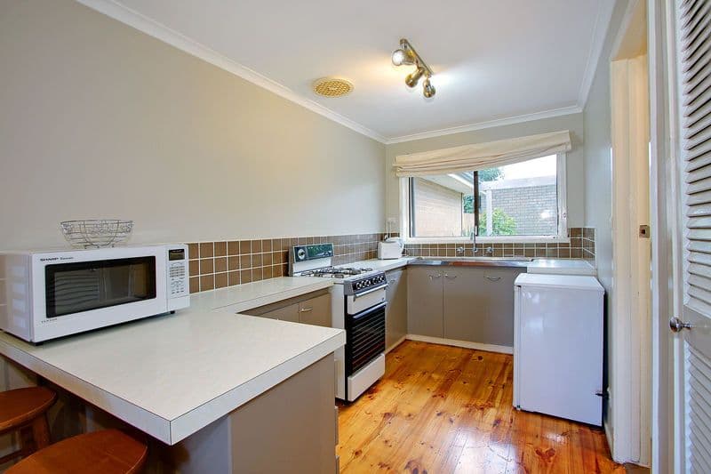 4  Carnoustie Grove, MORNINGTON VIC 3931, Mornington - Thumbnail 3