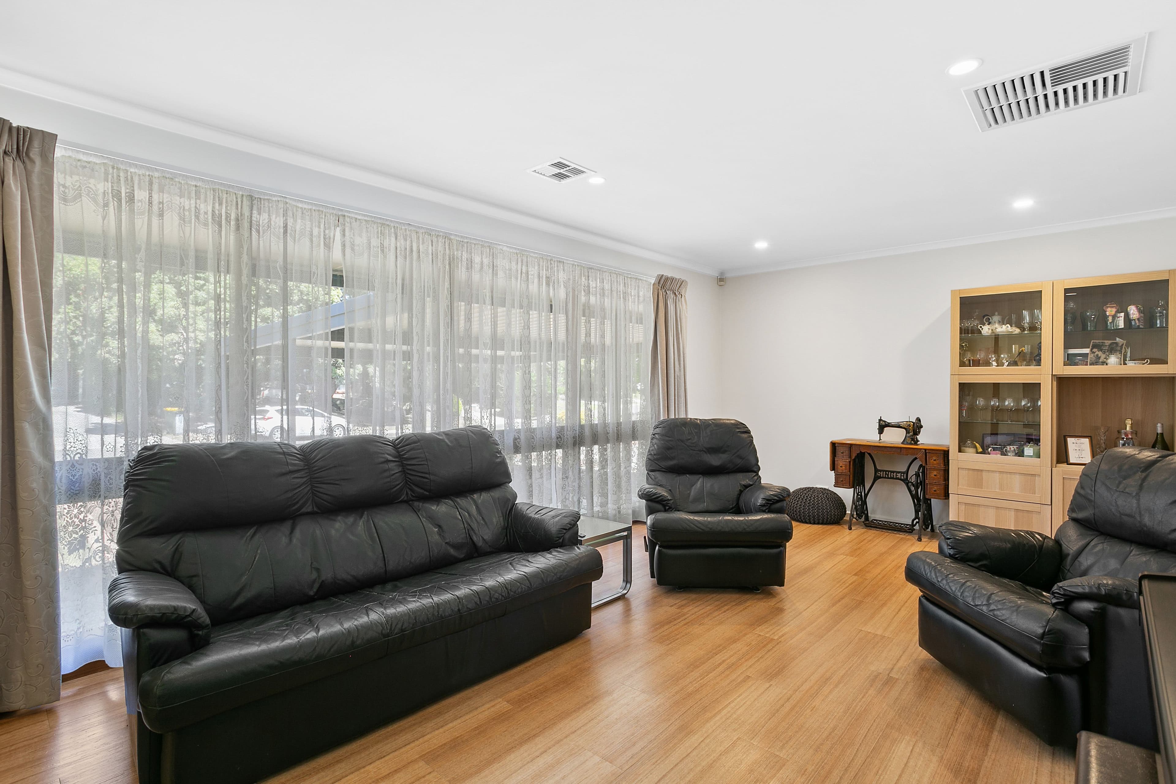 12 Medina Street, Aberfoyle Park SA 5159, Aberfoyle Park - Thumbnail 2