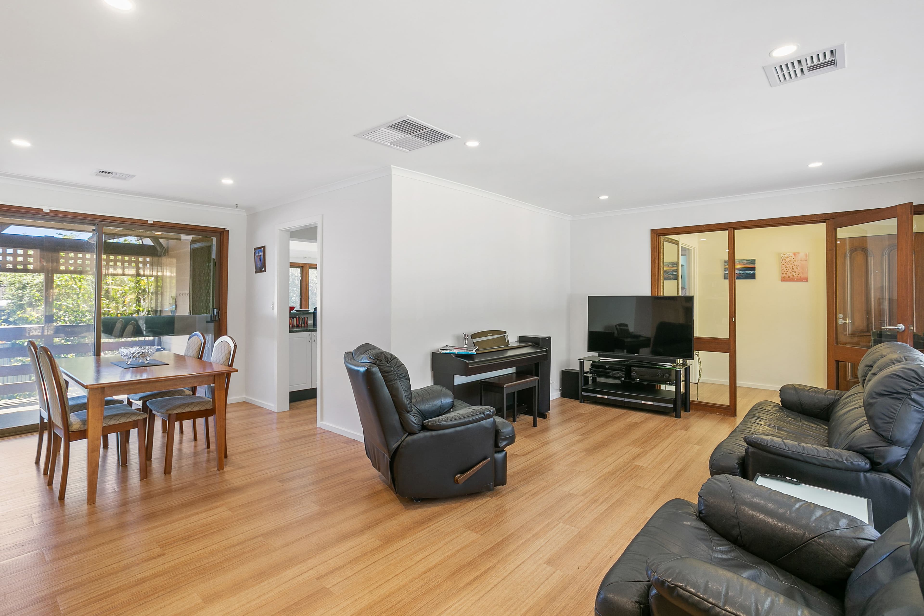 12 Medina Street, Aberfoyle Park SA 5159, Aberfoyle Park - Thumbnail 3