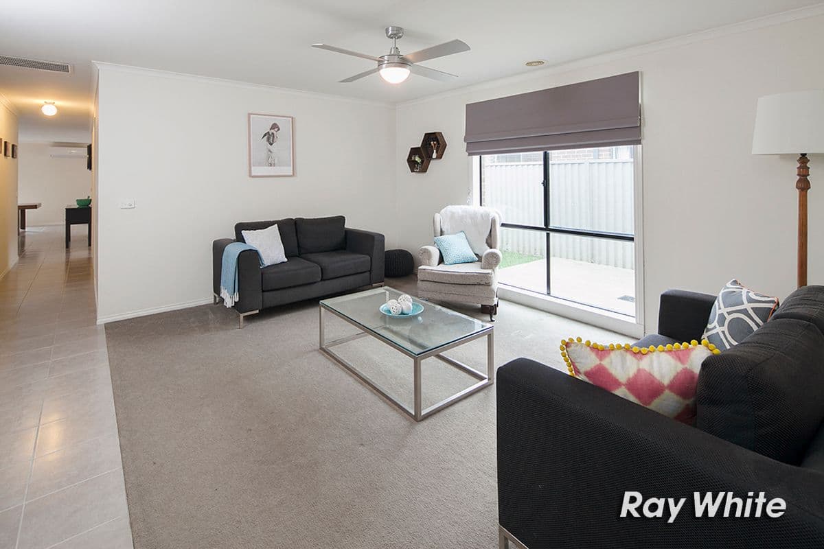 69 Broad Oak Drive, Cranbourne East VIC 3977, Cranbourne East - Thumbnail 4