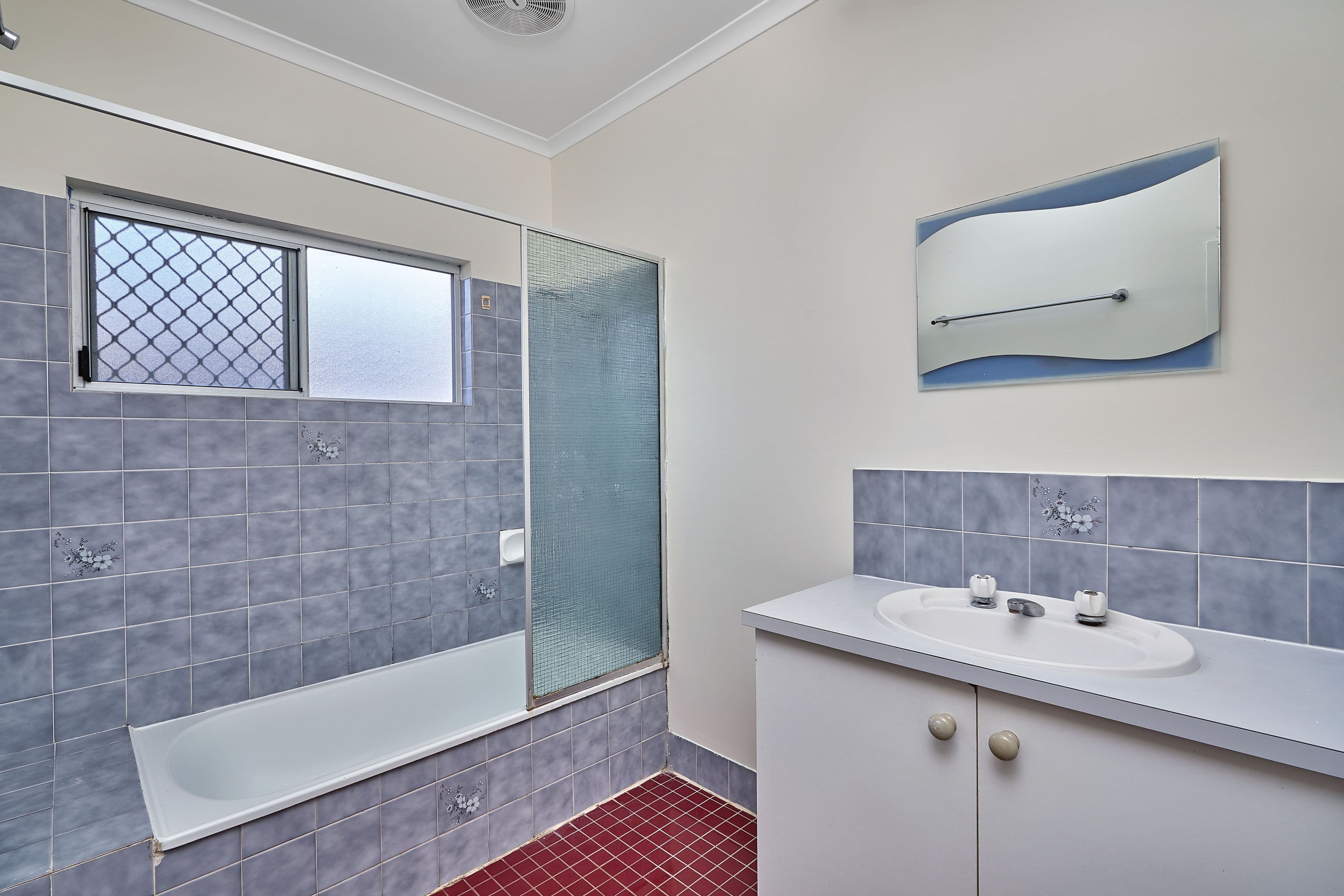 25 Dunbar Street, Mooroobool QLD 4870, Mooroobool - Thumbnail 4