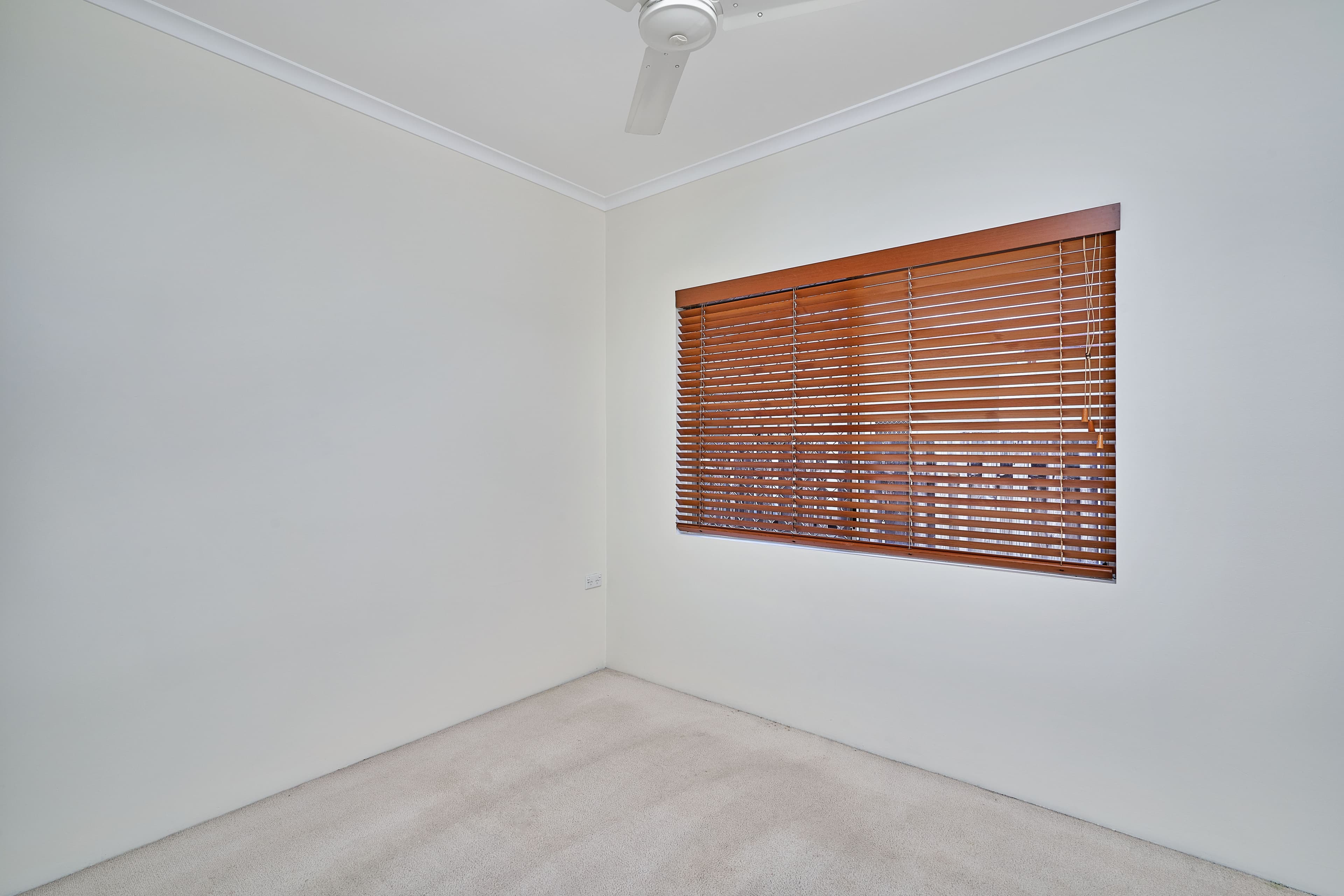 25 Dunbar Street, Mooroobool QLD 4870, Mooroobool - Thumbnail 7