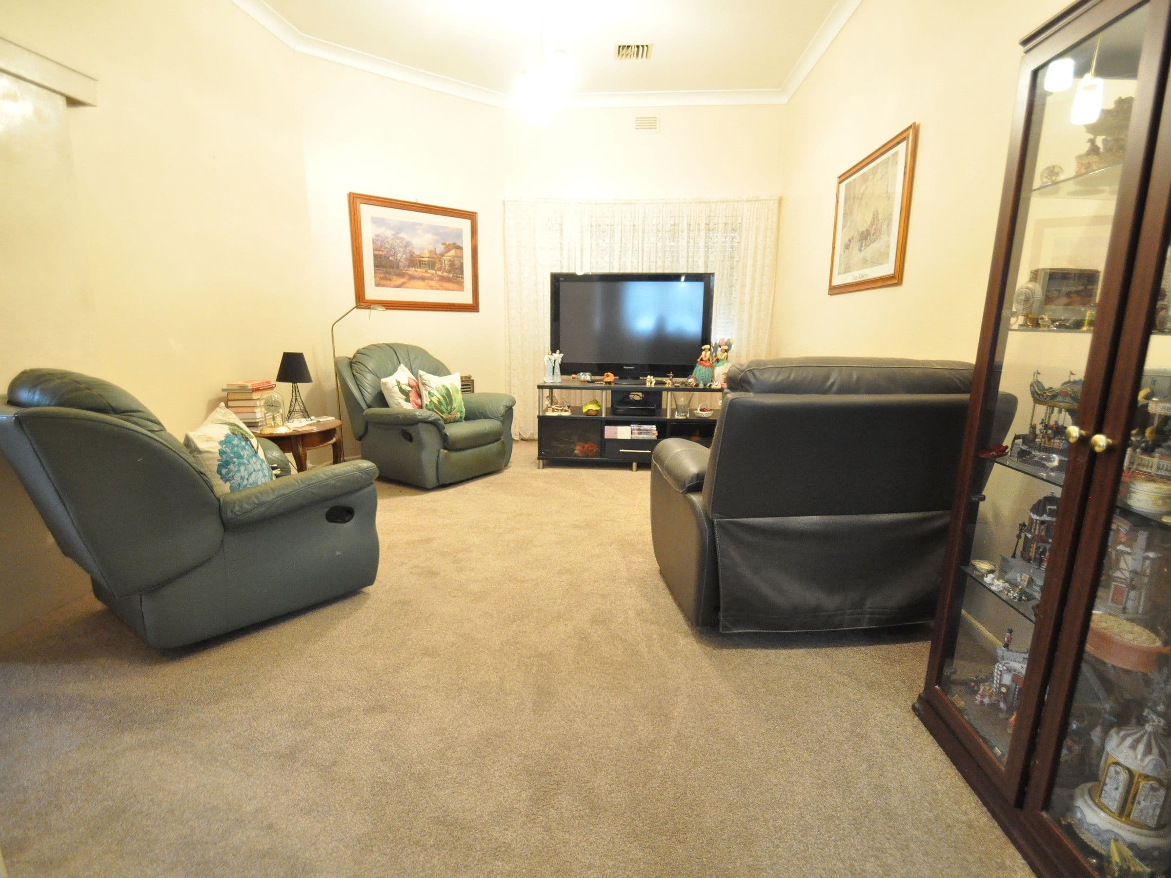 12 Elizabeth Street, Junee - Thumbnail 2