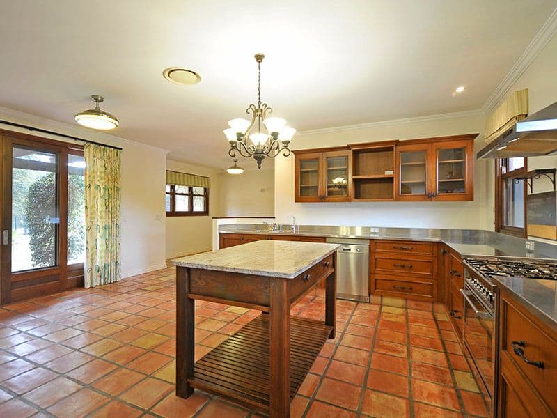 33 Moondance Court, BONOGIN QLD 4213, Bonogin - Thumbnail 4