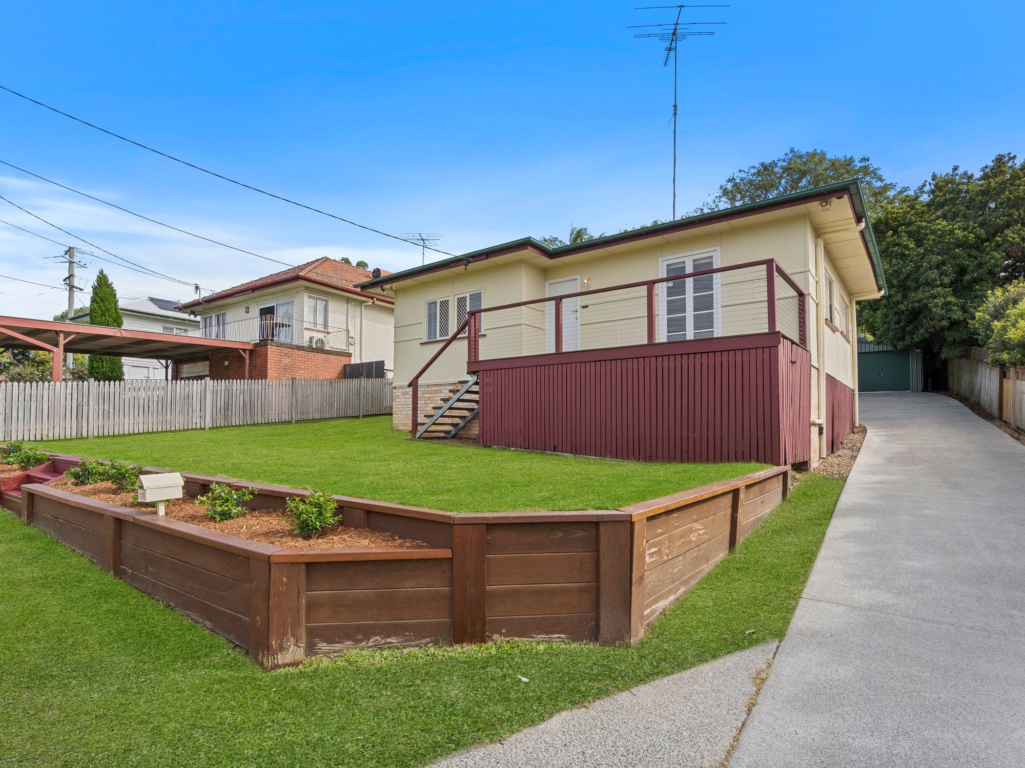 128 Nursery Road, Holland Park West QLD 4121, Holland Park West - Thumbnail 2