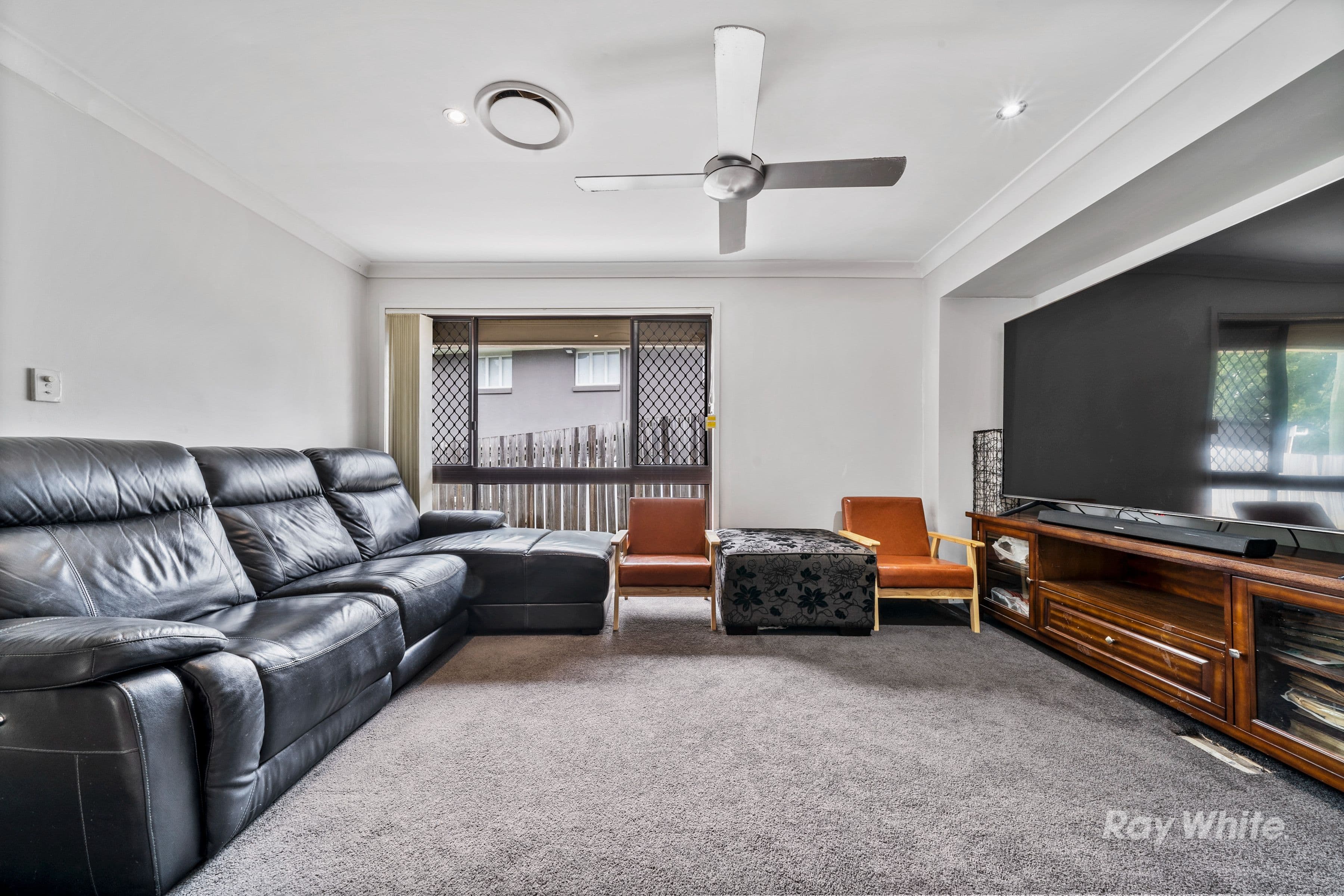 32 Robert Stanley Drive, Mount Warren Park QLD 4207, Mount Warren Park - Thumbnail 5