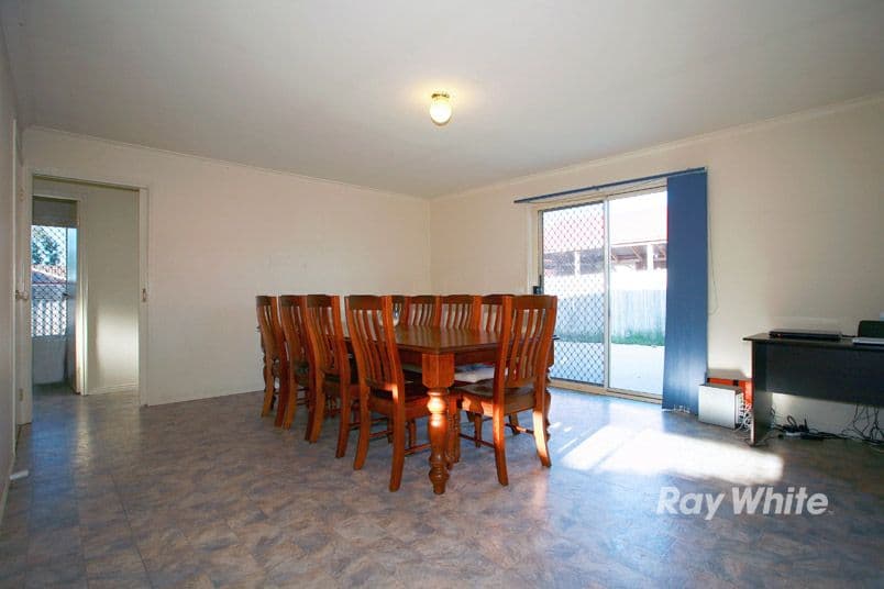 6 Tauna Place, CRANBOURNE VIC 3977, Cranbourne West - Thumbnail 4