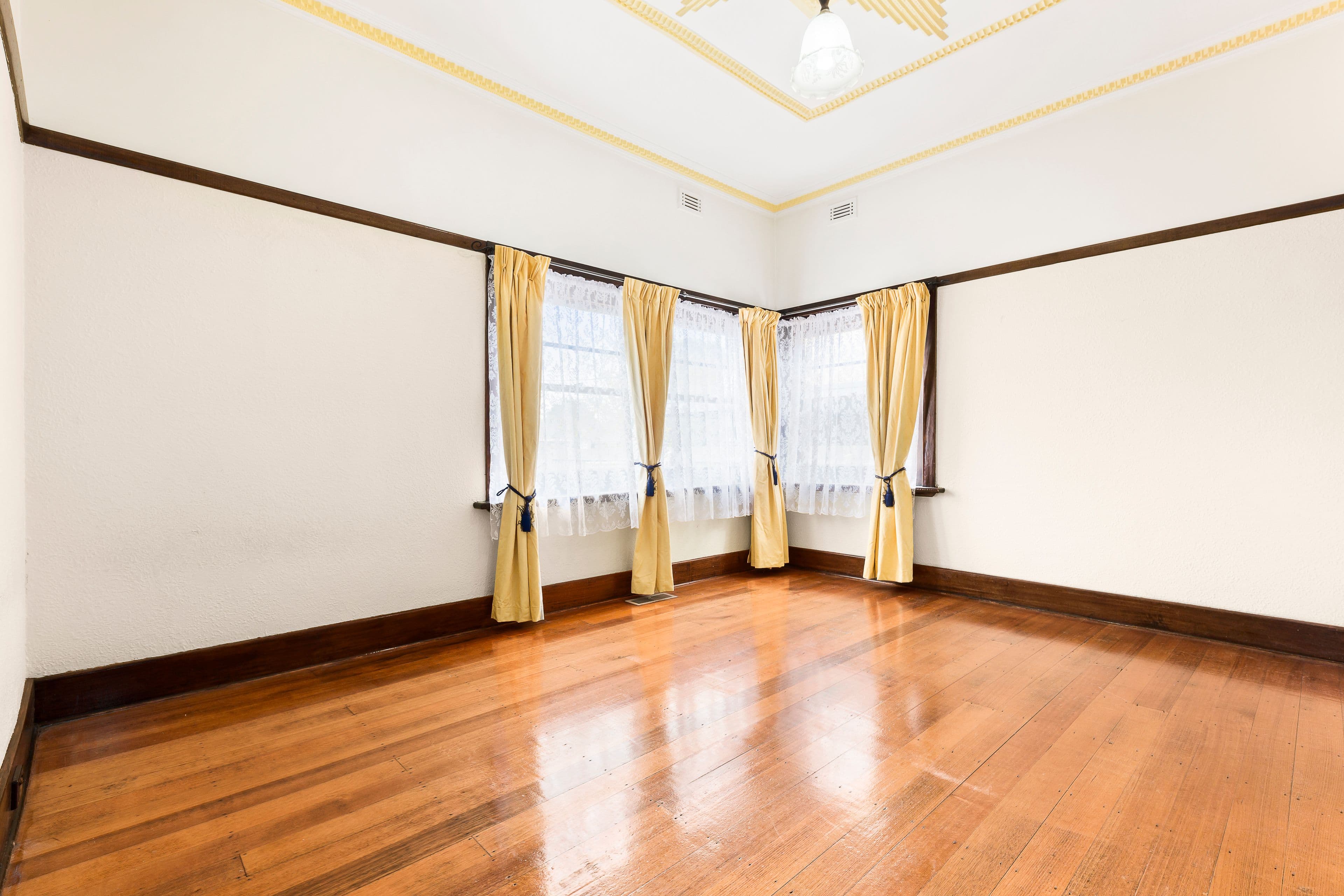 132 Warrigal Road, Mentone VIC 3194, Mentone - Thumbnail 5