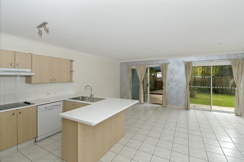 283 Nineteenth Avenue, ELANORA QLD 4221, Elanora - Thumbnail 3
