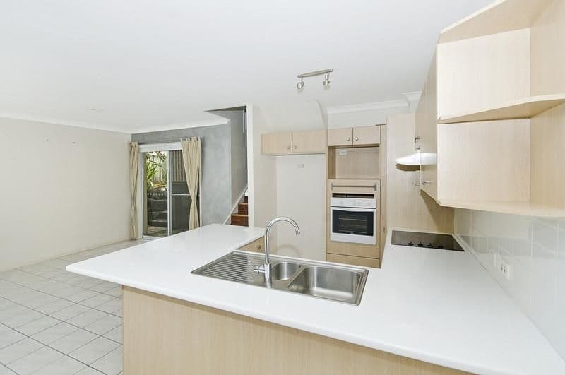 283 Nineteenth Avenue, ELANORA QLD 4221, Elanora - Thumbnail 8