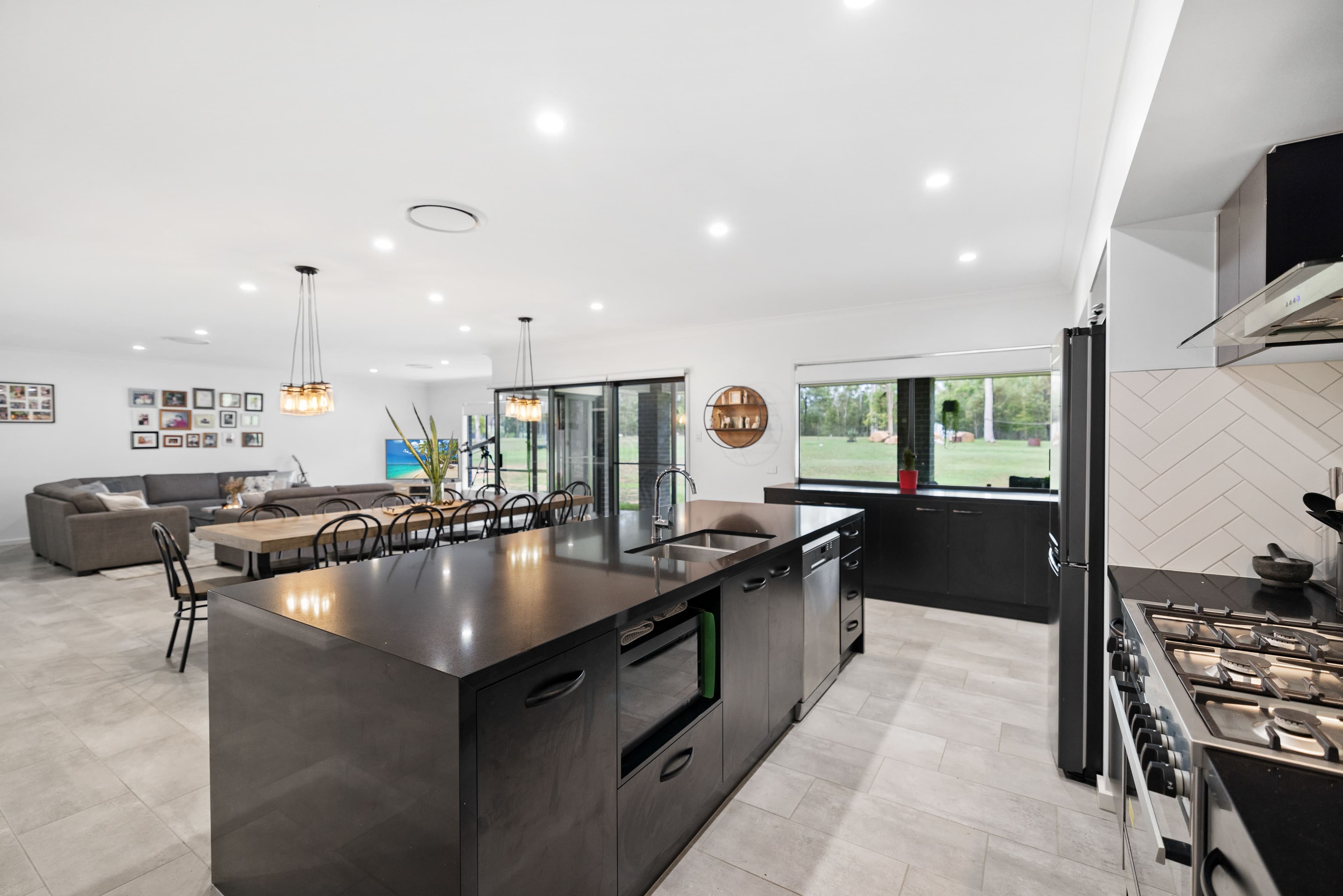 22 Royal Drive, Mount Hallen QLD 4312, Mount Hallen - Thumbnail 8