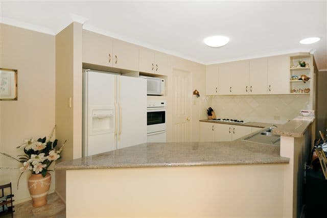 11 Pillar Street, MIDDLE RIDGE QLD 4350, Middle Ridge - Thumbnail 4