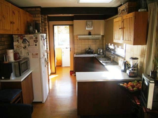 5 The Parkway, CHIRNSIDE PARK VIC 3116, Chirnside Park - Thumbnail 3