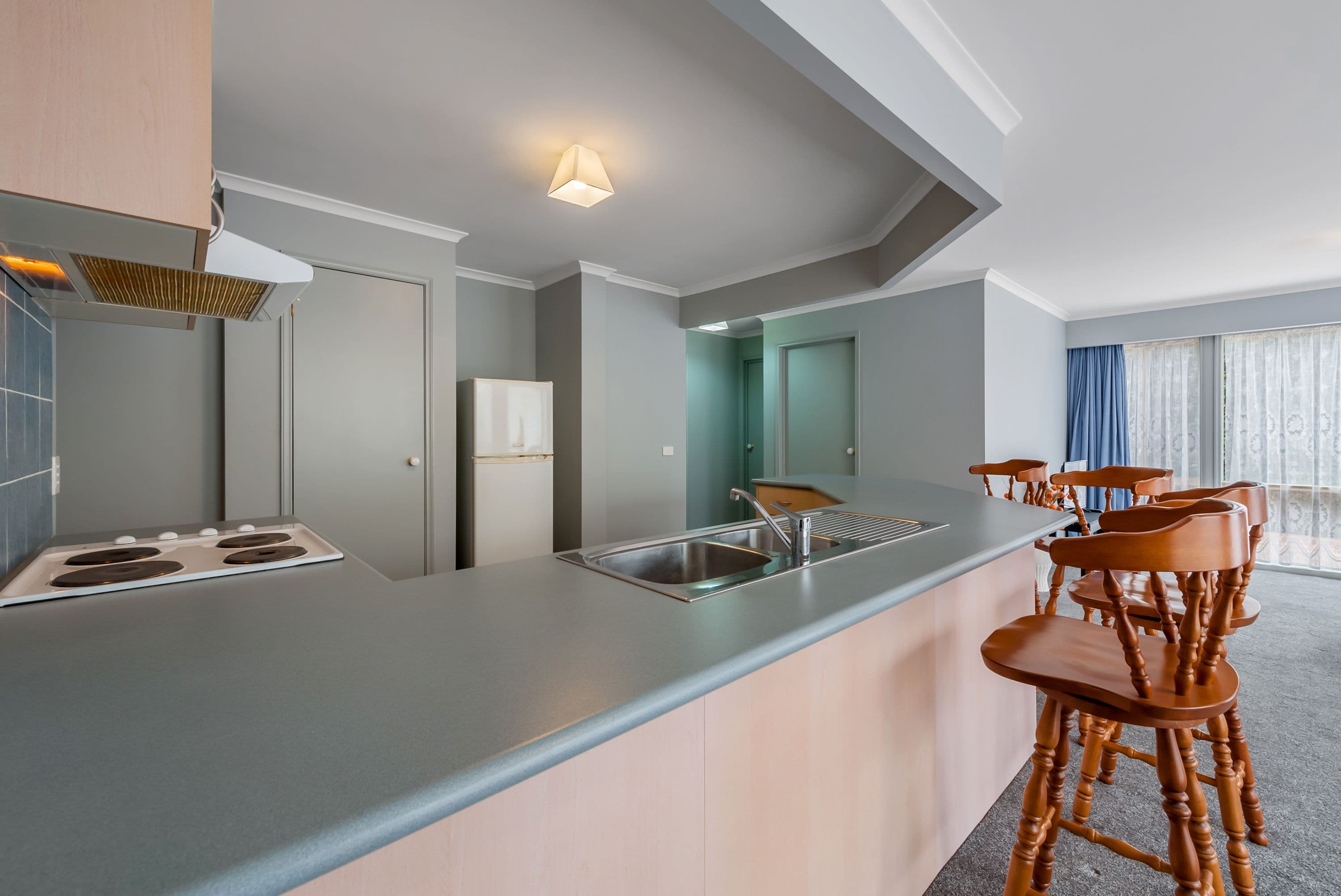 10 Odonnell Drive, Caroline Springs VIC 3023, Caroline Springs - Thumbnail 3