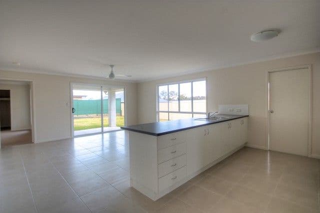 12 North High Street, BRASSALL QLD 4305, Brassall - Thumbnail 6