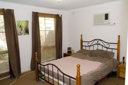 28 Hakea Street, WATSONIA NORTH VIC 3087, Watsonia North - Thumbnail 3