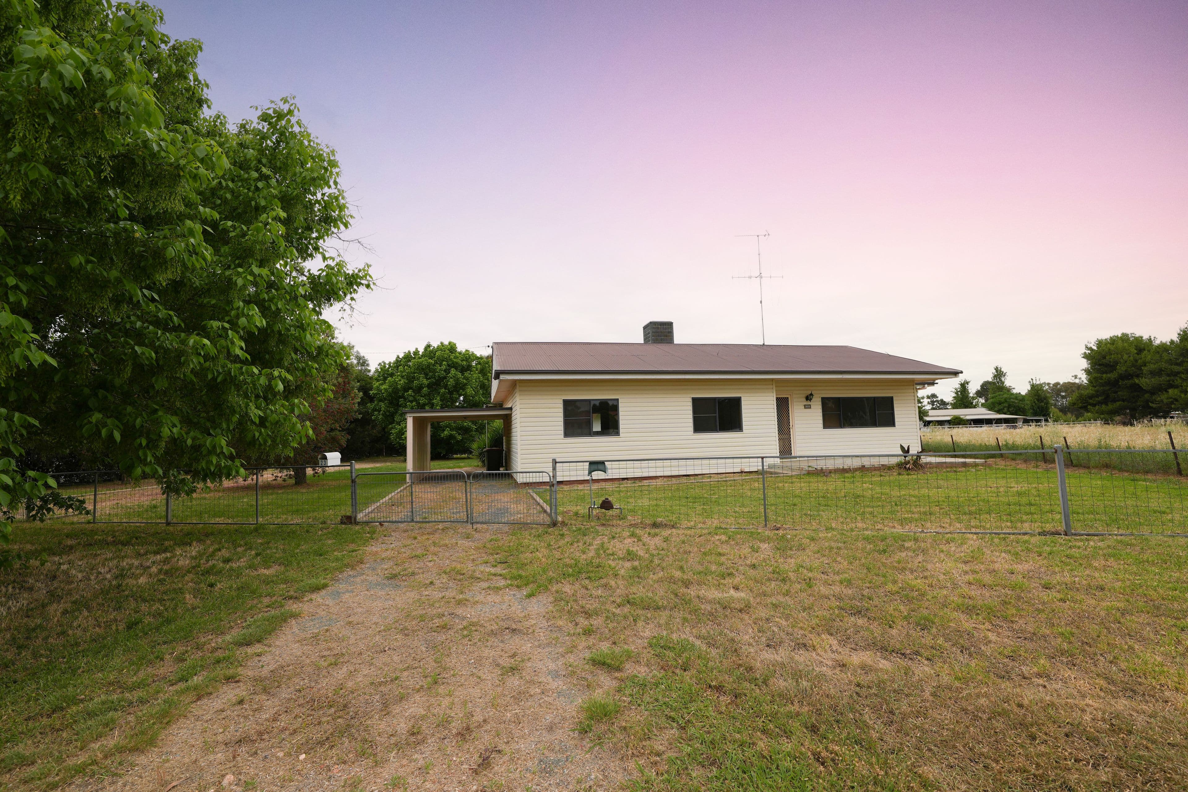 23 Kelly Road, Parkes NSW 2870, Parkes - Image 1