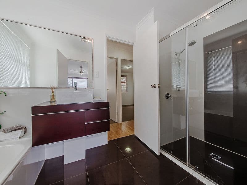 32 Brentwood Drive, Daisy Hill QLD 4127, Daisy Hill - Thumbnail 5