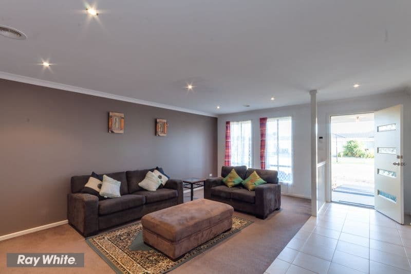 14 Bridlepath Drive, TRUGANINA VIC 3029, Truganina - Thumbnail 6