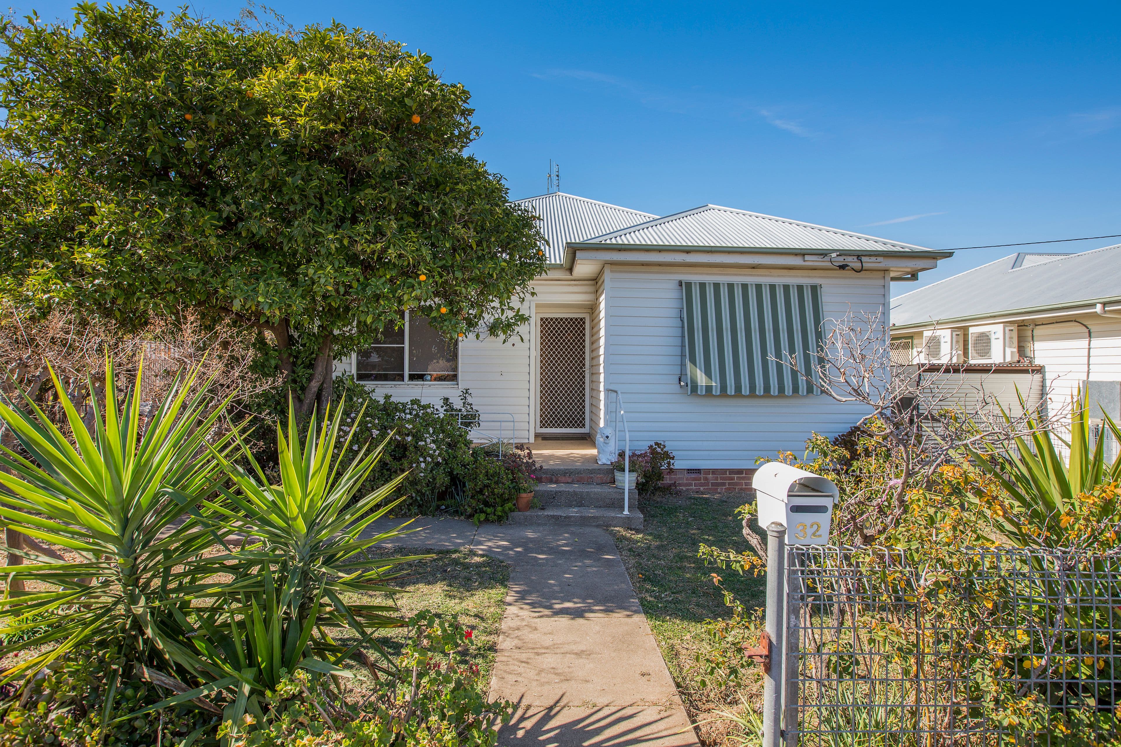 32 Diane Street, Tamworth NSW 2340, Tamworth - Image 1