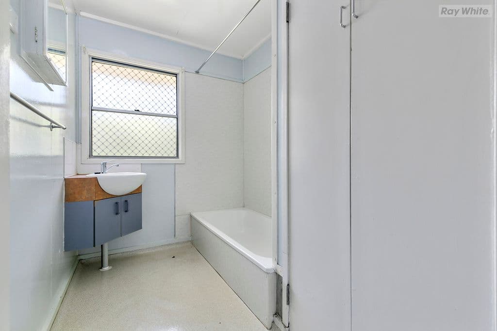 11 Chalk Street, Leichhardt QLD 4305, Leichhardt - Thumbnail 5