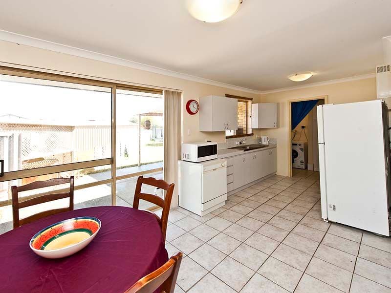 46 Bondi Crescent, WARNBRO WA 6169, Warnbro - Thumbnail 3