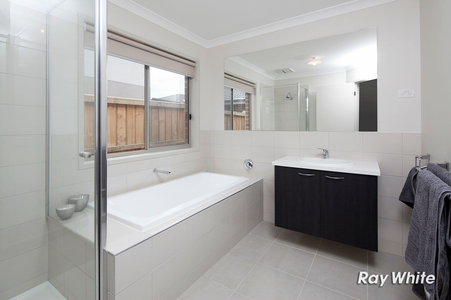 7 Elmtree Crescent, Clyde North VIC 3978, Clyde North - Thumbnail 8
