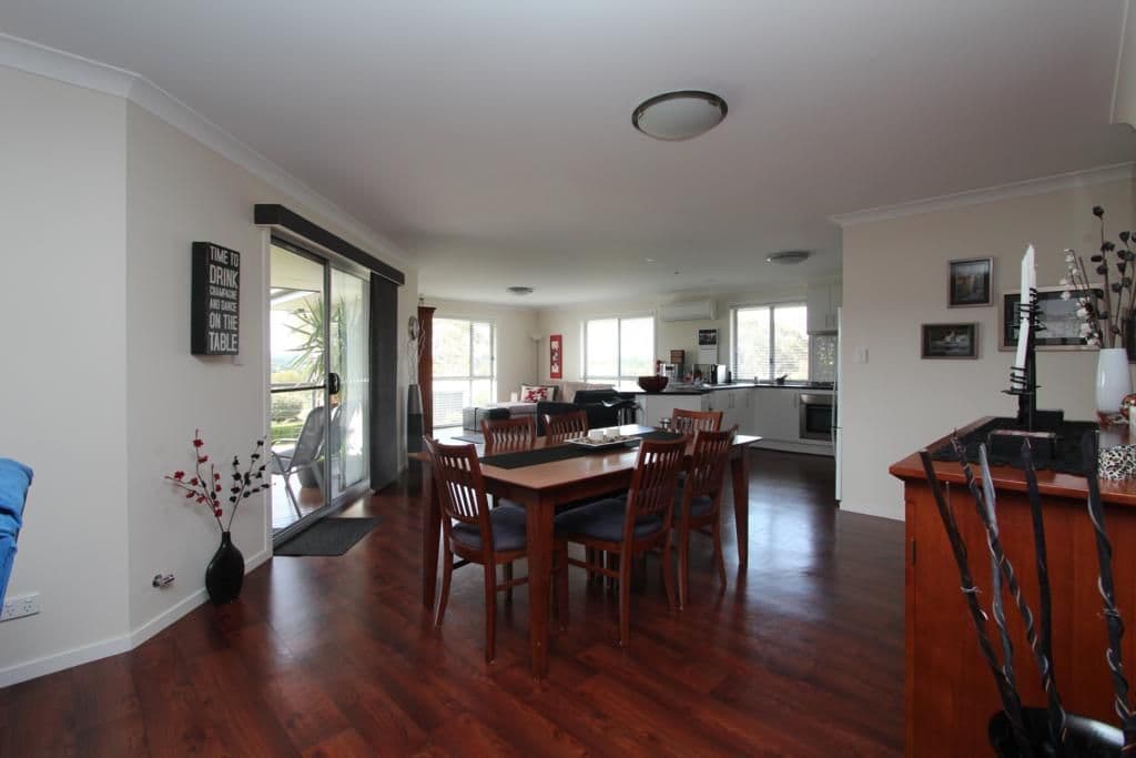 11 Parkes Drive, TENTERFIELD NSW 2372, Tenterfield - Thumbnail 2