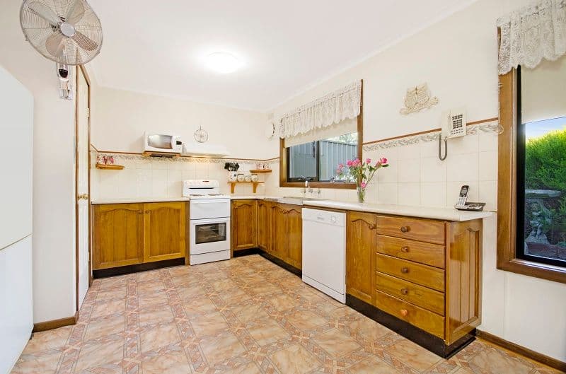 9 Bruce Street, Teesdale VIC 3328, Teesdale - Thumbnail 2