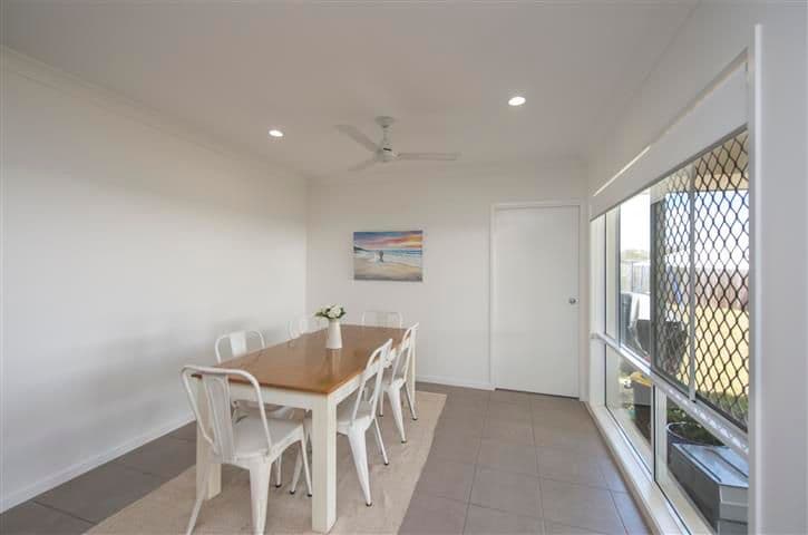 24 Redgum Drive, KIRKWOOD QLD 4680, Kirkwood - Thumbnail 3