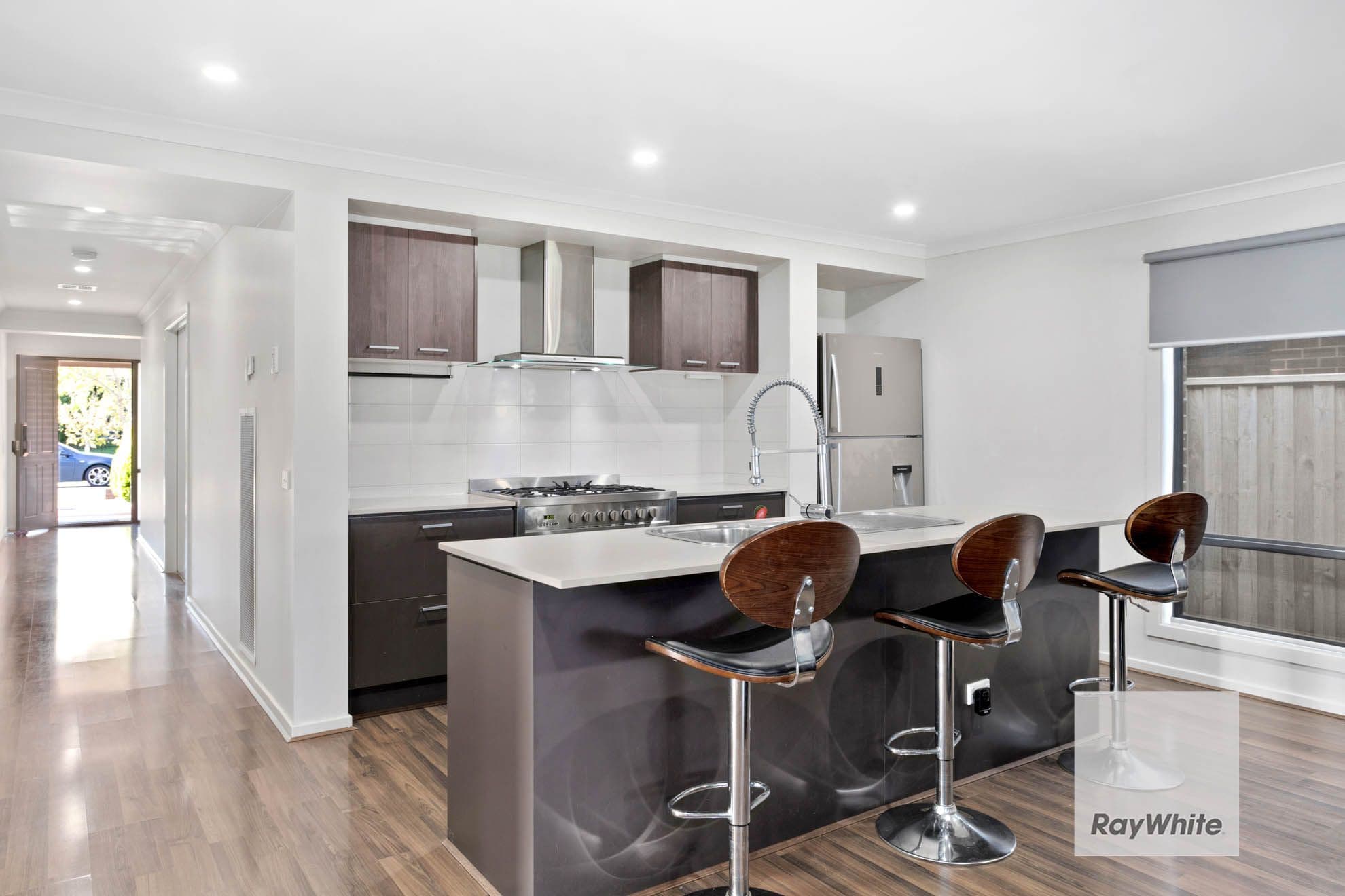 8 Aubisque Close, FRASER RISE VIC 3336, Fraser Rise - Thumbnail 2