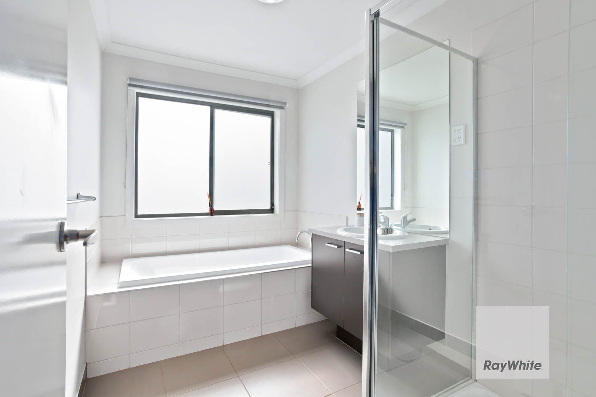 8 Aubisque Close, FRASER RISE VIC 3336, Fraser Rise - Thumbnail 6