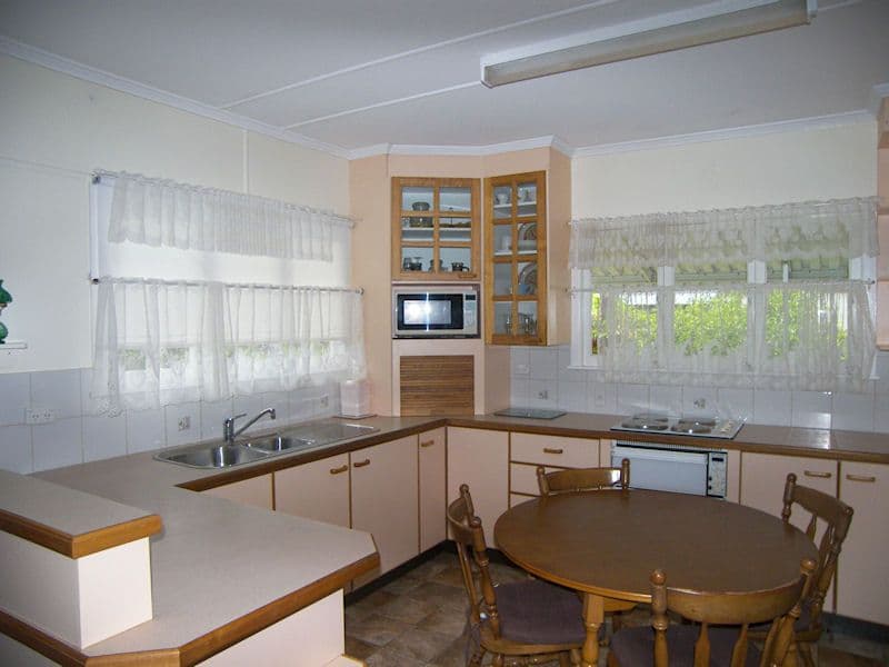 1 Kamarooka Street, BEAUDESERT QLD 4285, Beaudesert - Thumbnail 2