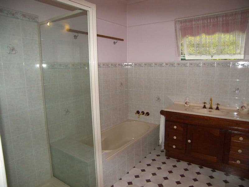 1 Kamarooka Street, BEAUDESERT QLD 4285, Beaudesert - Thumbnail 3