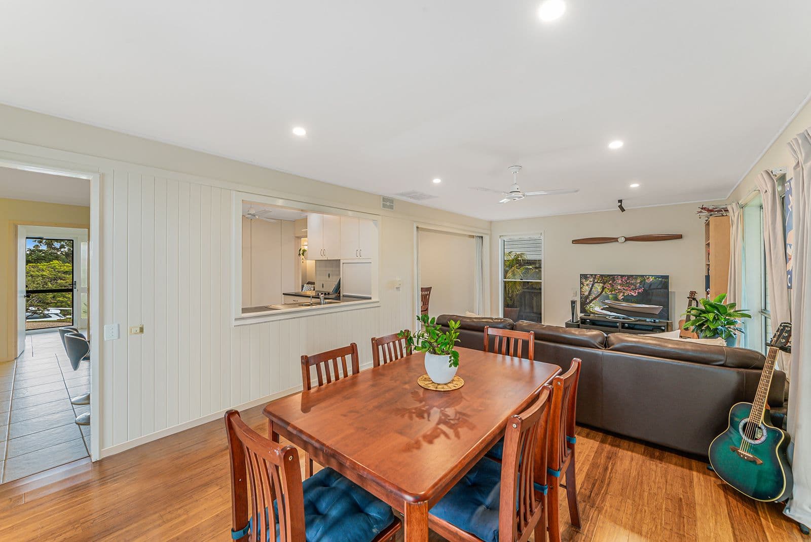 23 Rowena Street, Kenmore QLD 4069, Kenmore - Thumbnail 6