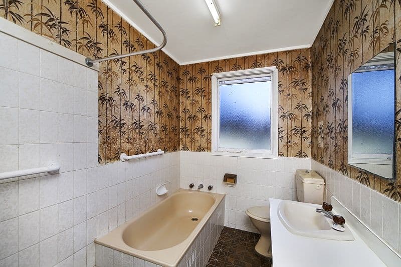 5 Lorraine Avenue, Berkeley Vale NSW 2261, Berkeley Vale - Thumbnail 6