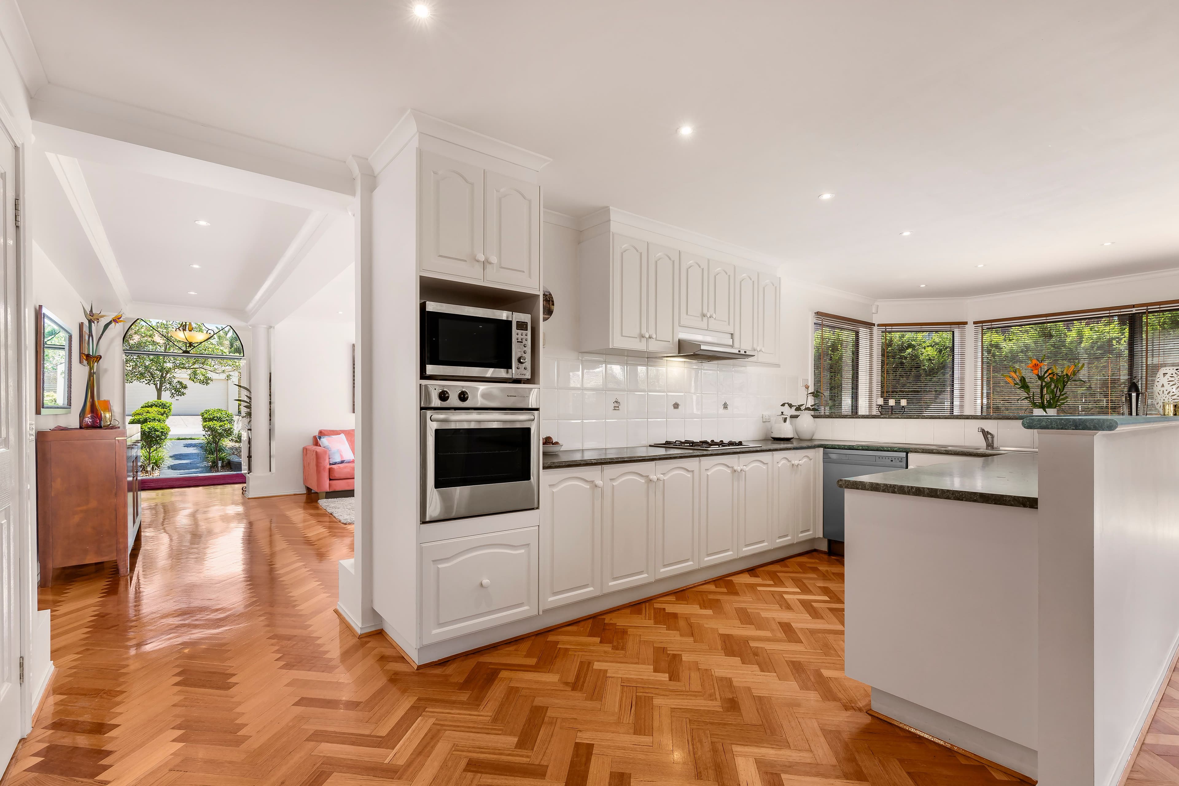 12 Riley Drive, Mill Park VIC 3082, Mill Park - Thumbnail 2