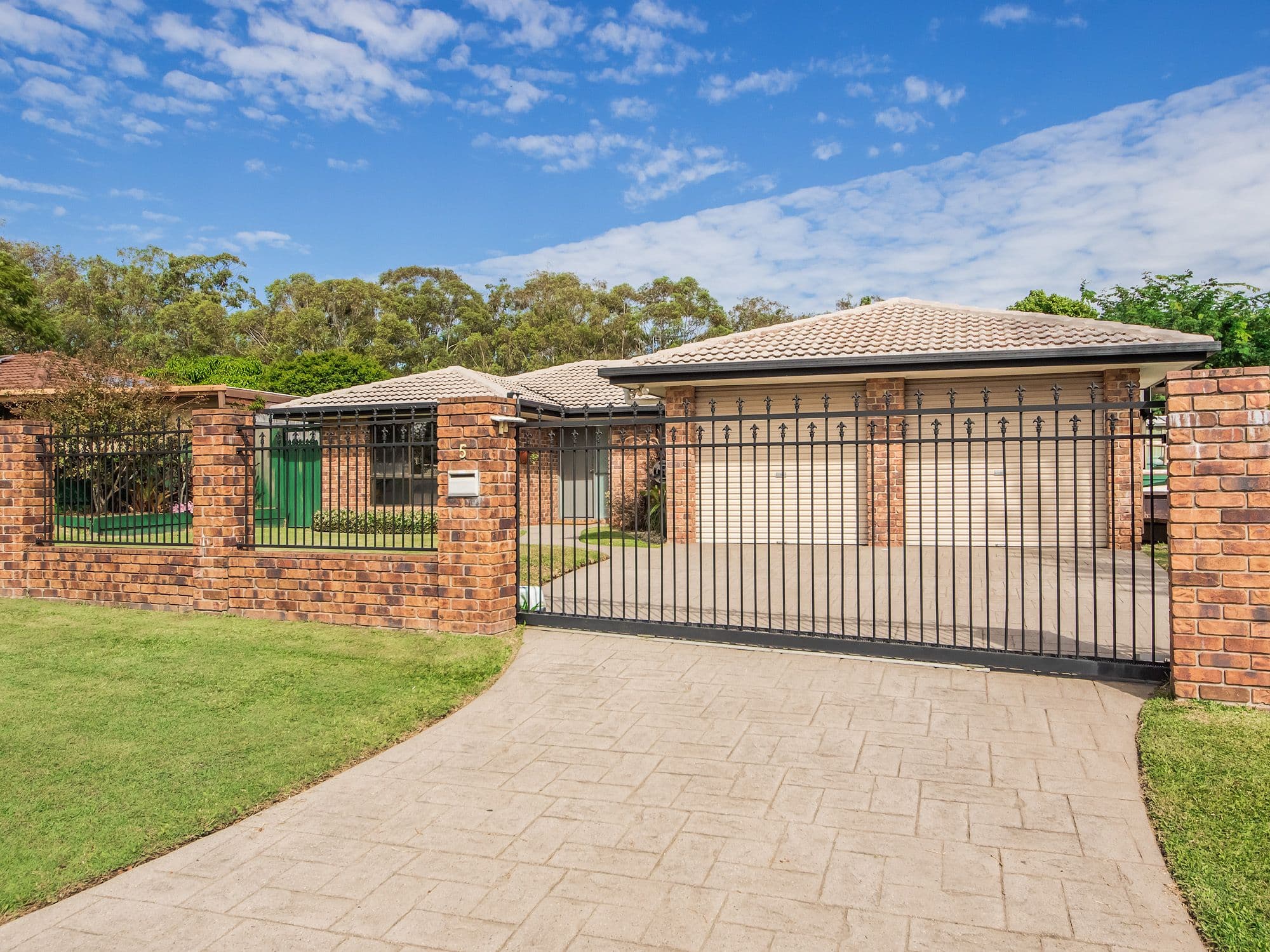5 Dante Court, Arundel QLD 4214, Arundel - Image 1