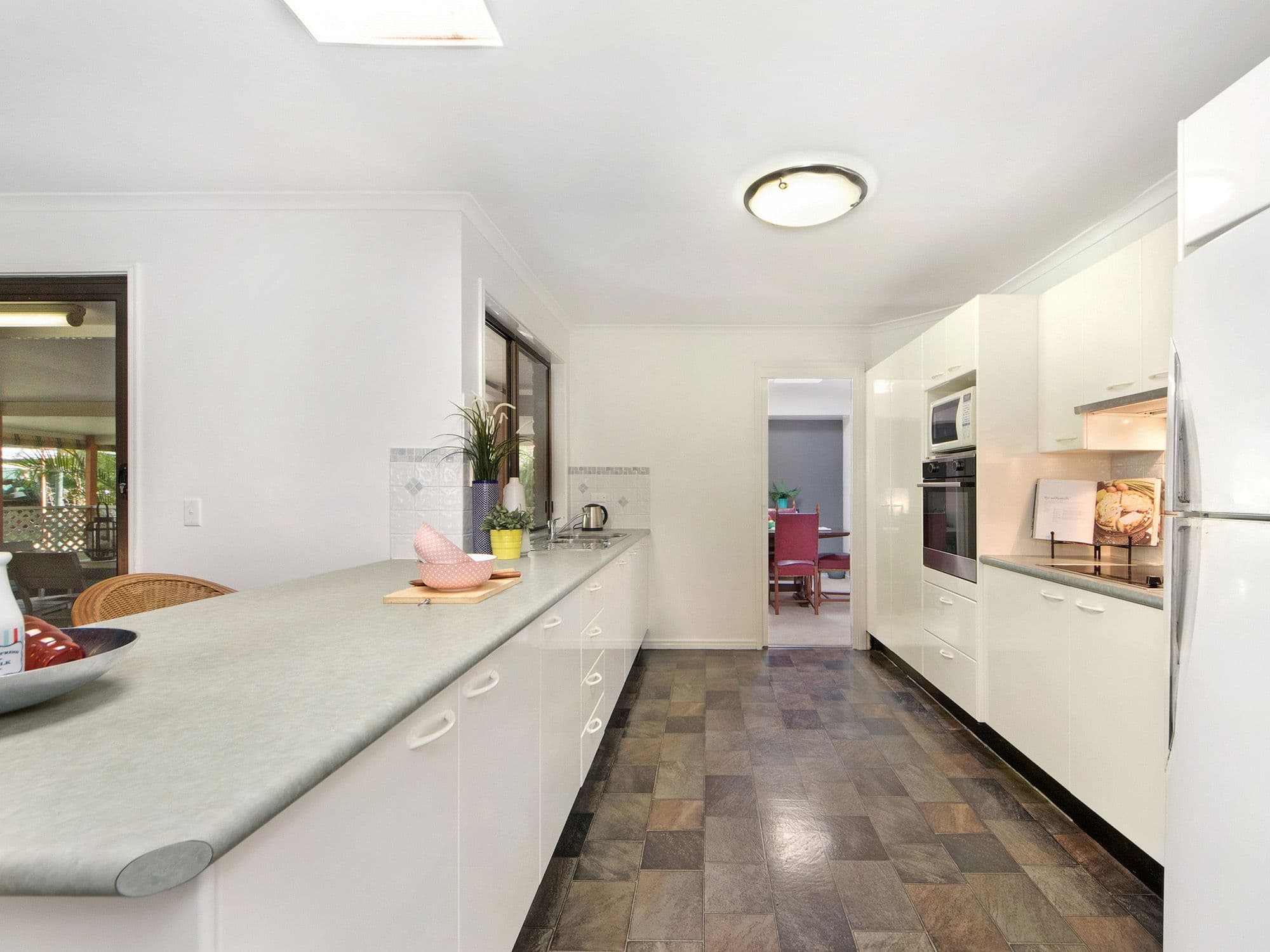 5 Dante Court, Arundel QLD 4214, Arundel - Thumbnail 2