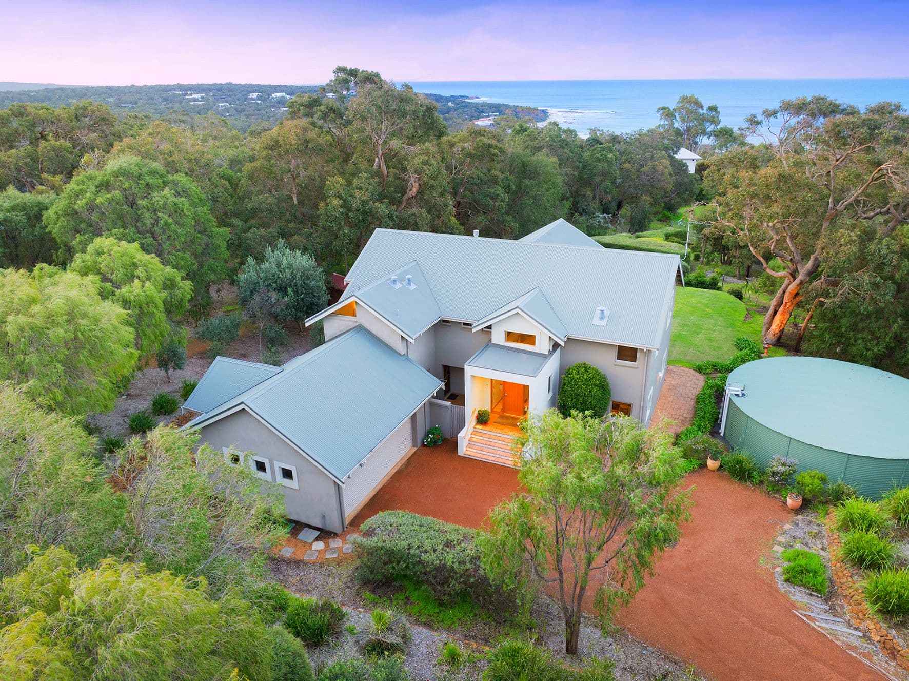 5 Seaview Rise, Eagle Bay WA 6281, Eagle Bay - Thumbnail 2